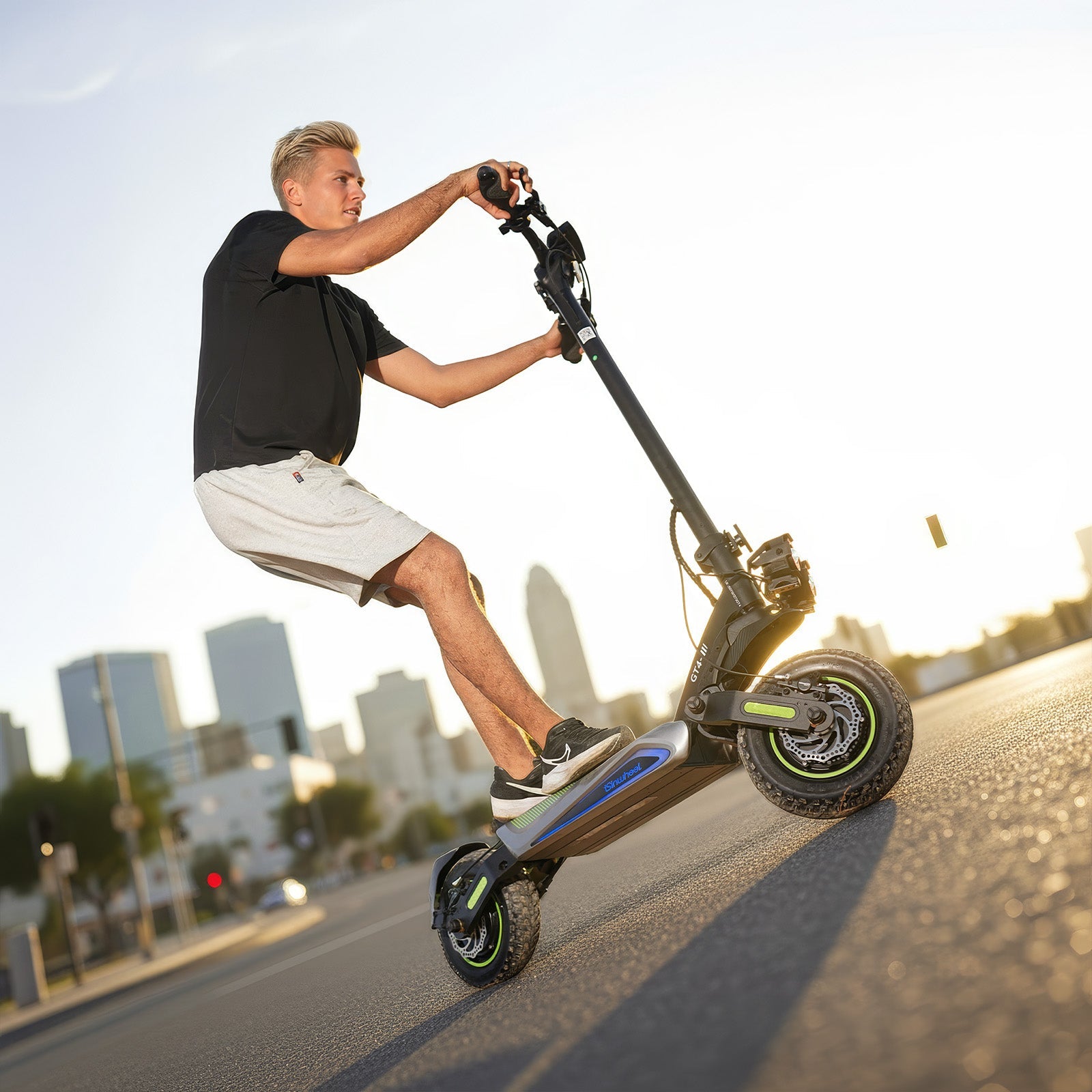isinwheel® GT4 High-Performance 2400W Dual Motor Electric Scooter
